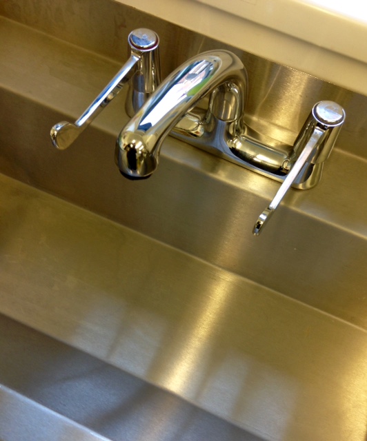 scrub-sink